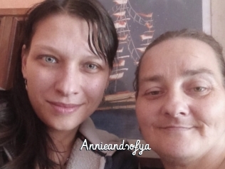 Annieandsofya