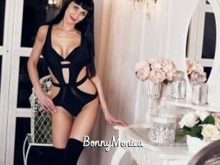 Bonny_Monica