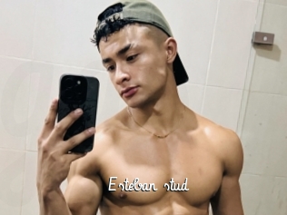 Esteban_stud