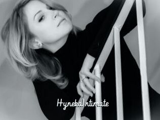 HynekaIntimate