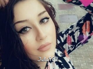 Julia982