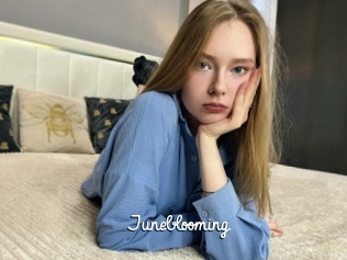 Juneblooming