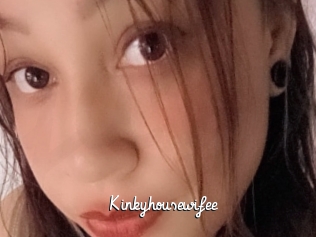 Kinkyhousewifee