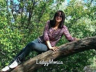 LadyyMonica