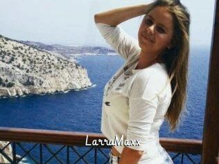 LarraMaxx