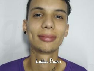 Lukke_Davis
