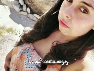 LunaOscealaLovejoy