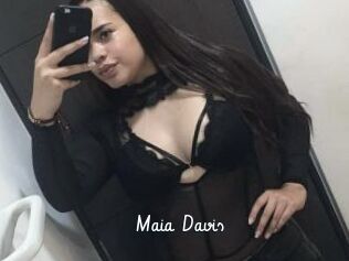 Maia_Davis