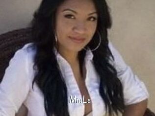 Mia_Le