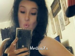 MorticiaXx