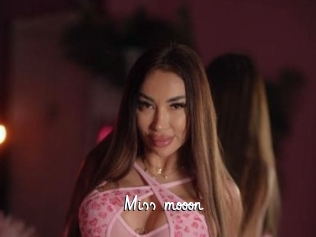 Miss_mooon