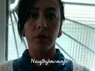 Naugthy_housewife