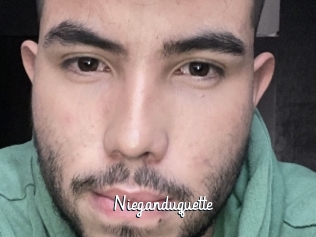 Nieganduquette
