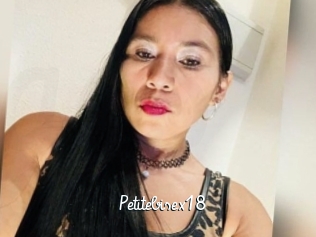 Petitebisex18
