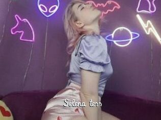 Selena_tess
