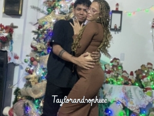 Taylorandsophiee